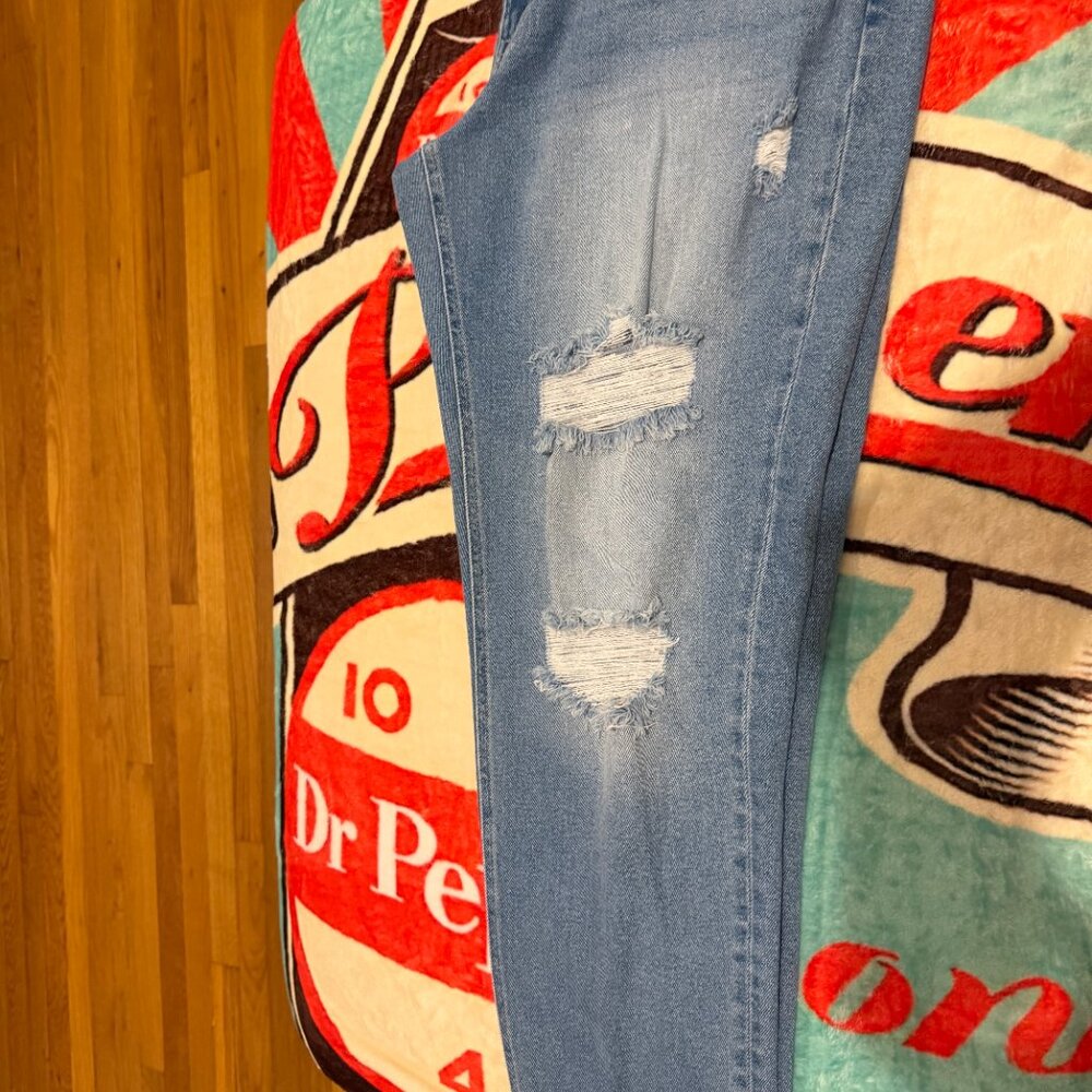 Kancan Ripped Jeans - Picture 6 of 6
